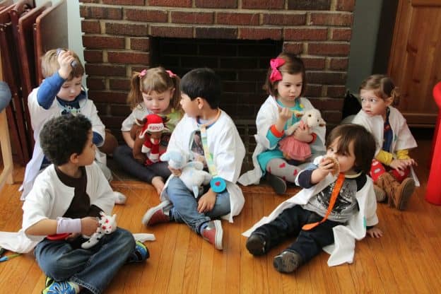 Doc McStuffins Playdate with Stuffies