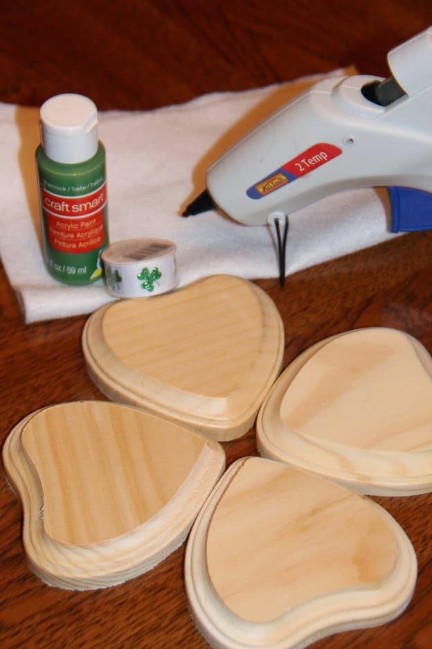 Shamrock wreath supplies