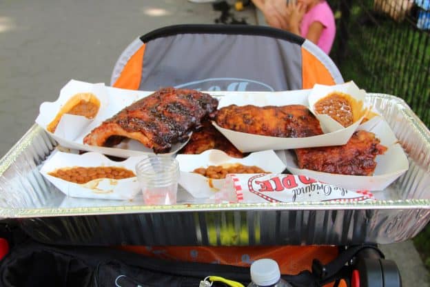 Big Apple BBQ tupperware or tray