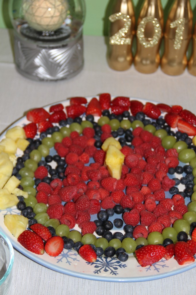 NYE fruit clock