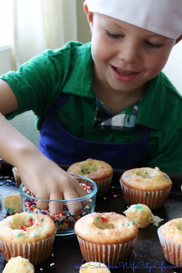 Surprise Cupcakes fill with Sprinkles